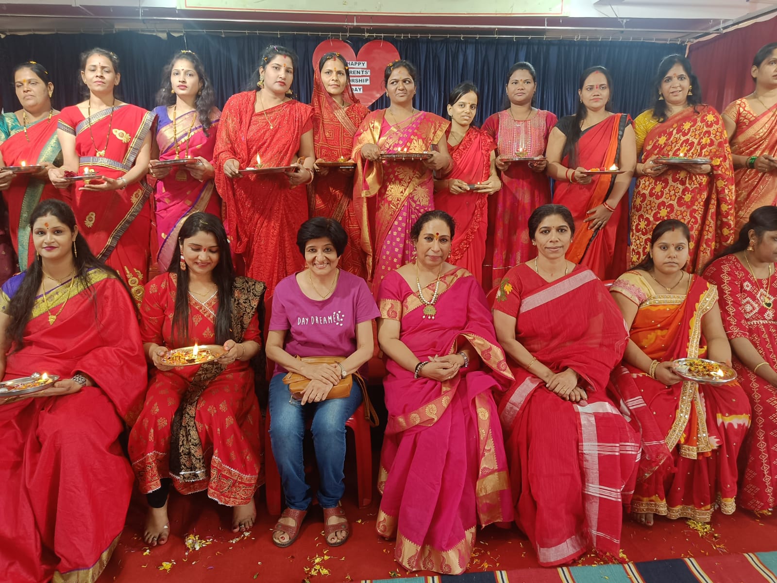 A School in Powai Celebrated ‘Parents’ Worship Day’ in place of Valentine’s Day