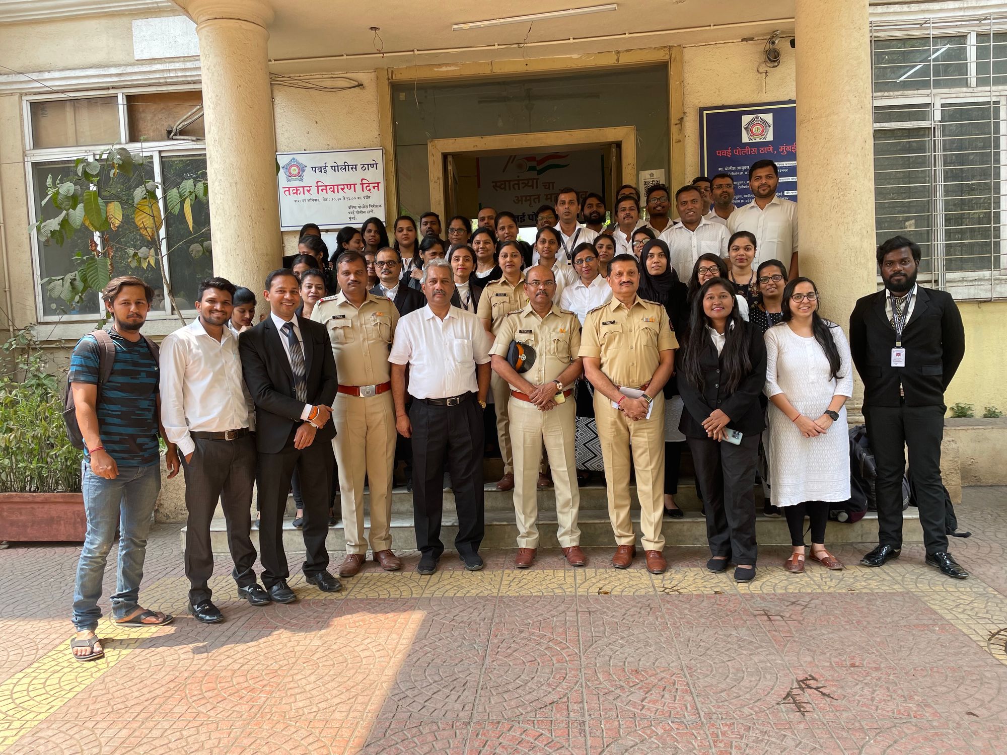 Sandesh College of Law Enhances Learning Experience with Practical Visit to Powai Police Station