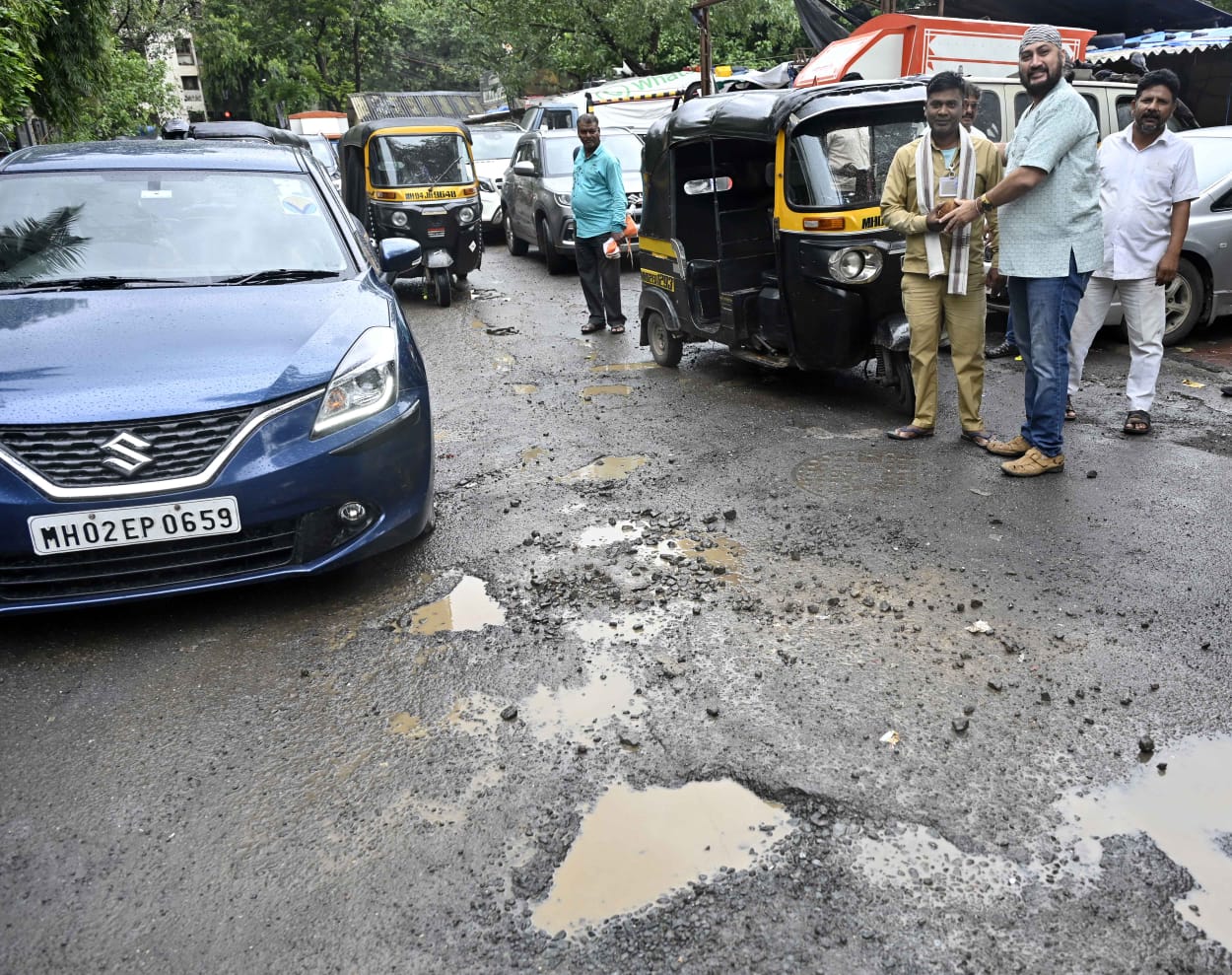 Chandivali Celebrates Courageous Motorists in Chandivali's Potholed Road Struggle
