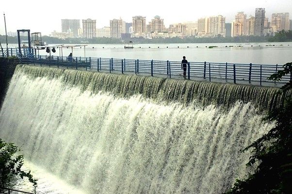 Powai Lake Overflows due to Persistent Rainfall, Prompting Concerns for City's Infrastructure